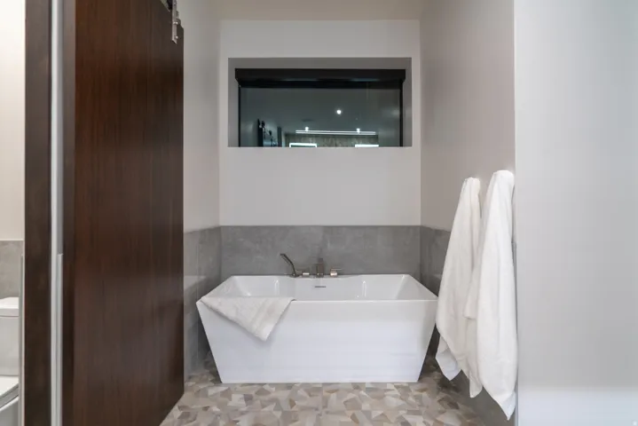 Spare Bath