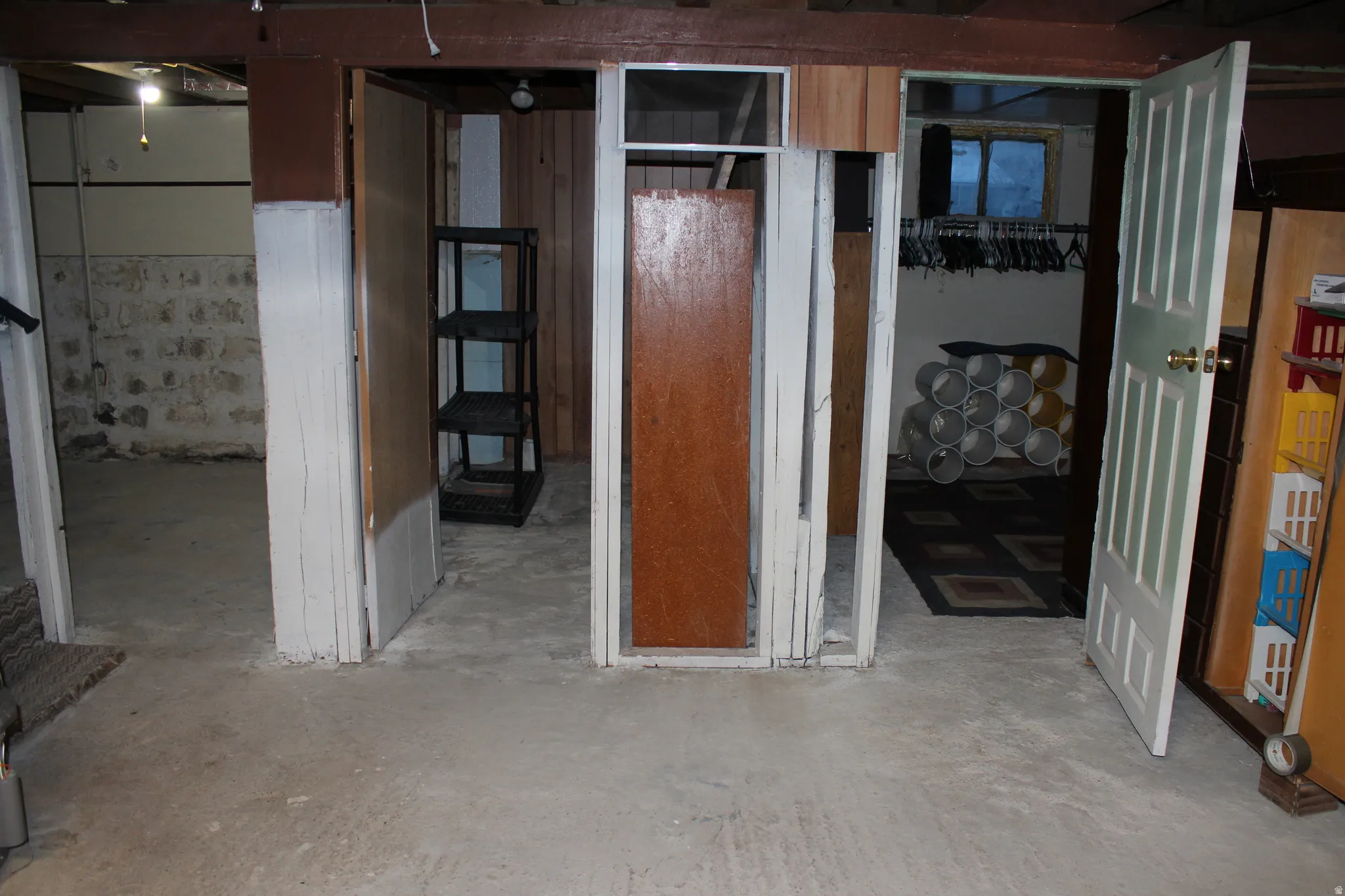Misc room with concrete floors