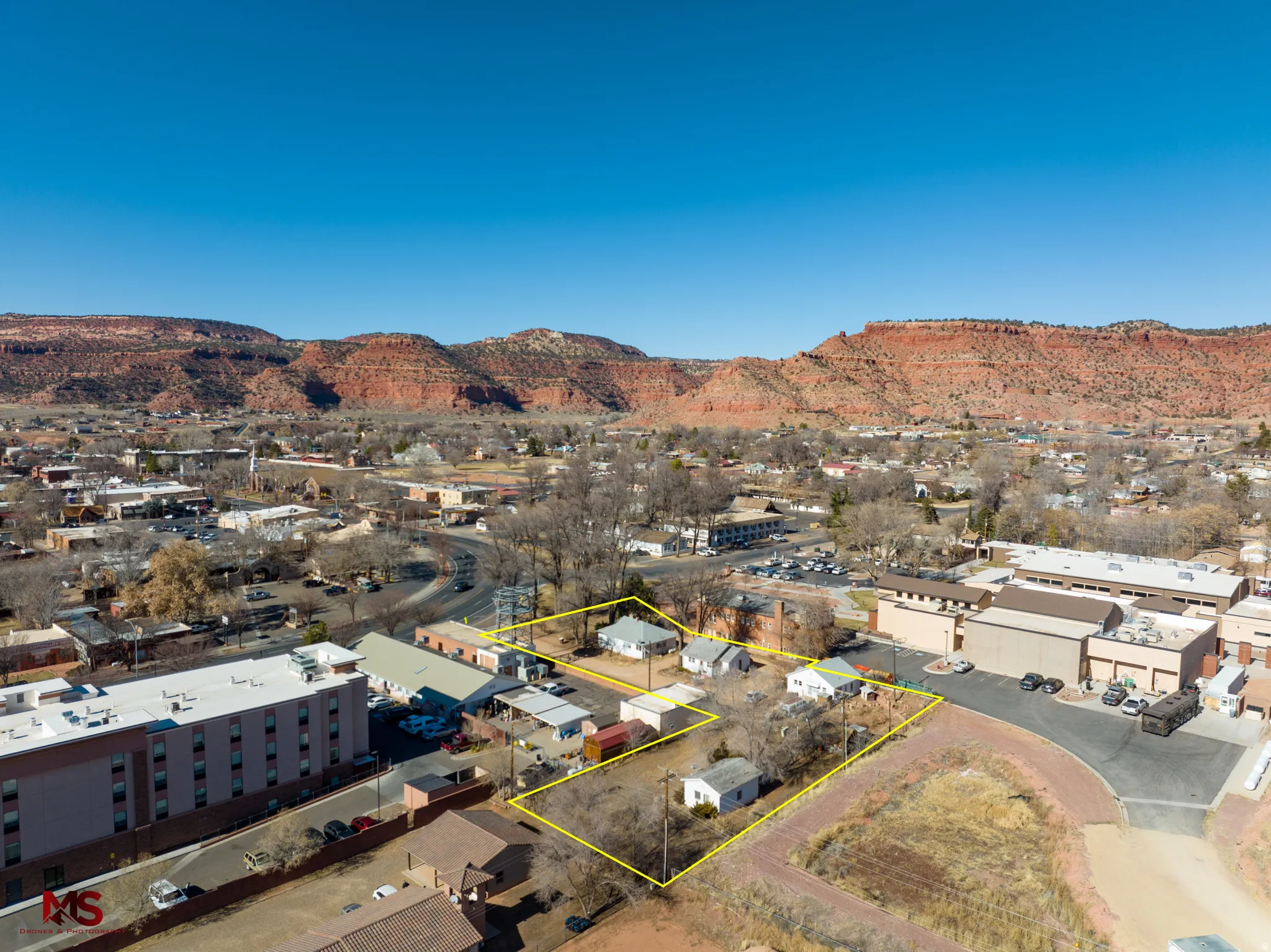 View of property location with property parcel outlined and a mountain backdrop