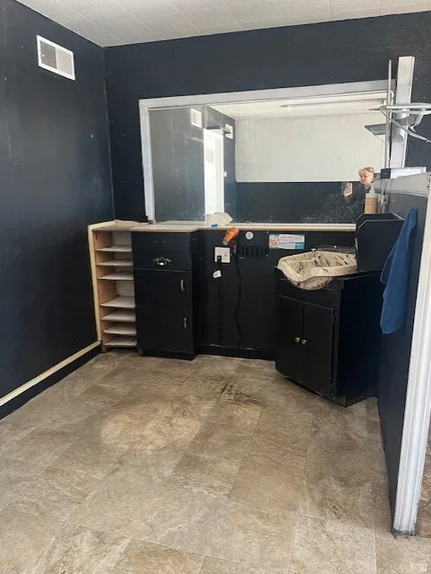 Sink with counter space