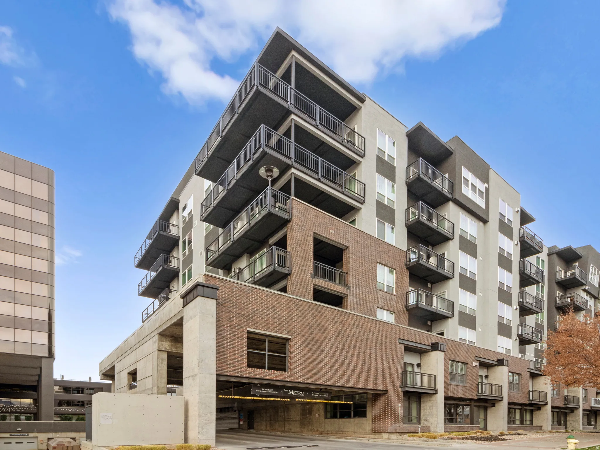 View of apartment building / complex