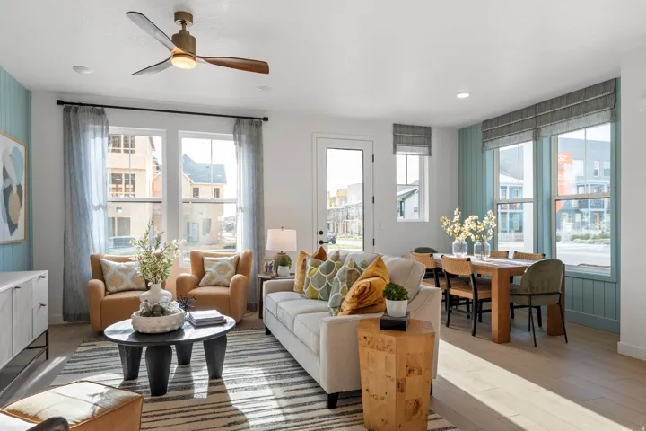 PHOTOS OF MODEL HOME FLOORPLAN, NOT ACTUAL HOME