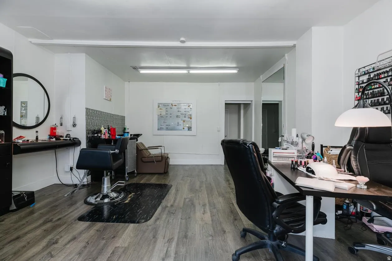 hair salon space