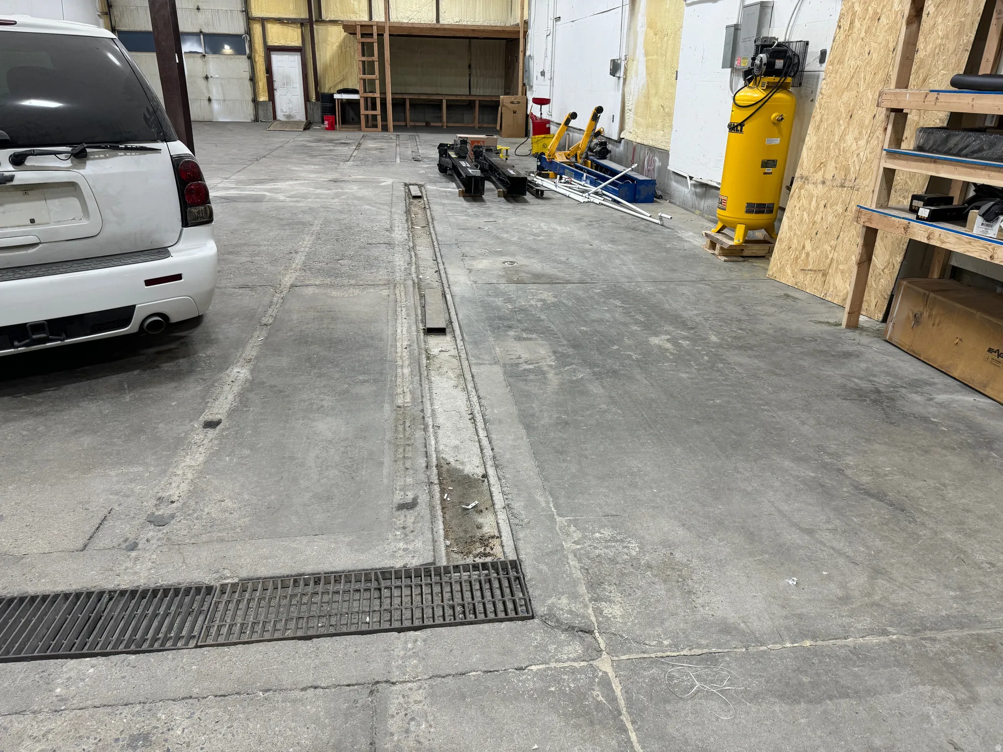 4200 SF shop with floor drain