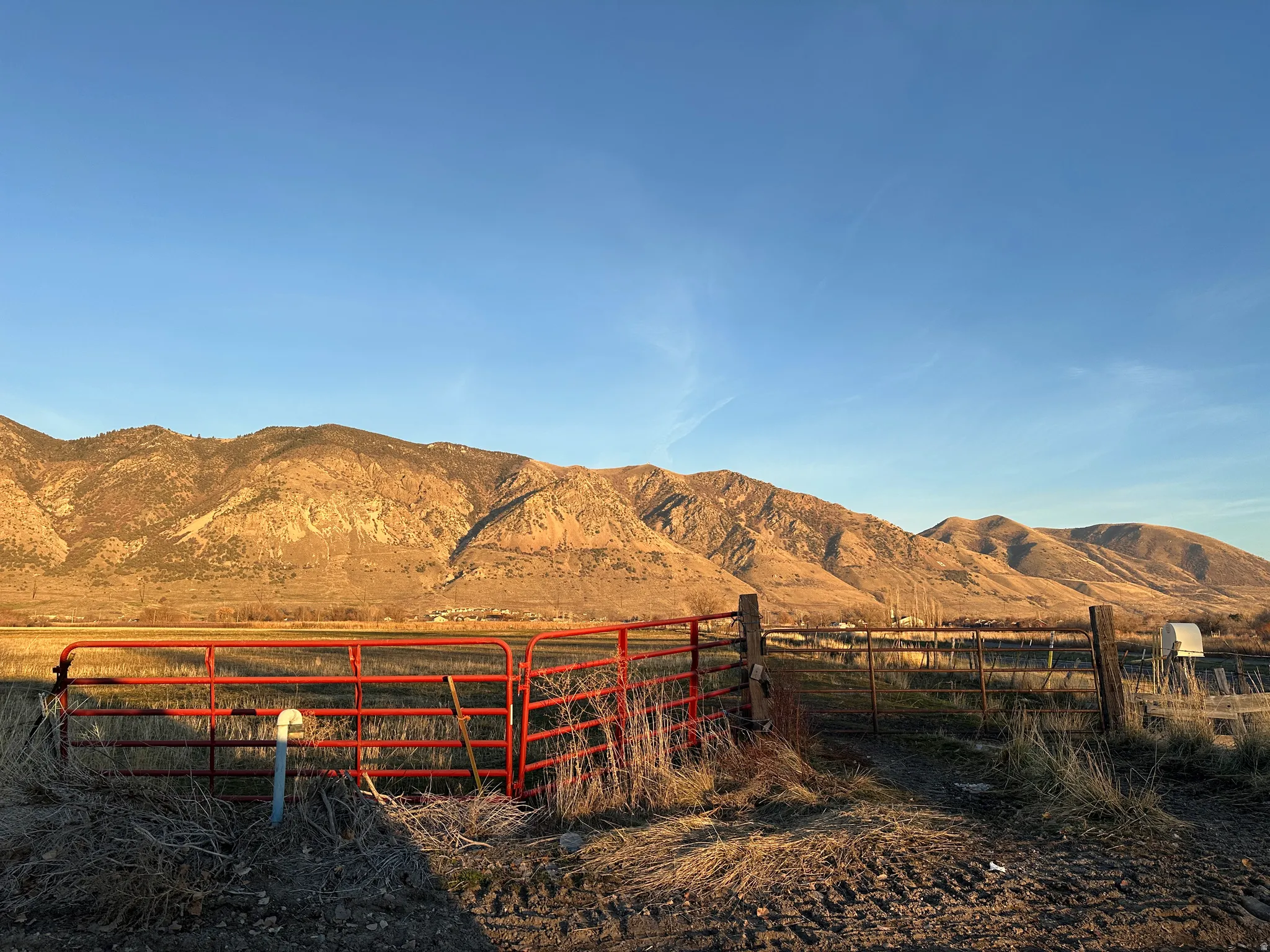 Lookin east from the southwest corner on Highway 13 and 1000 West