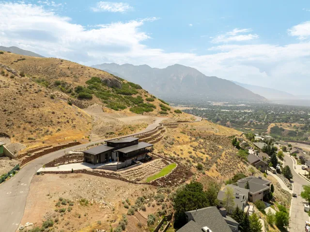 2427 S Cannon Point Dr, Salt Lake City, Utah 84109