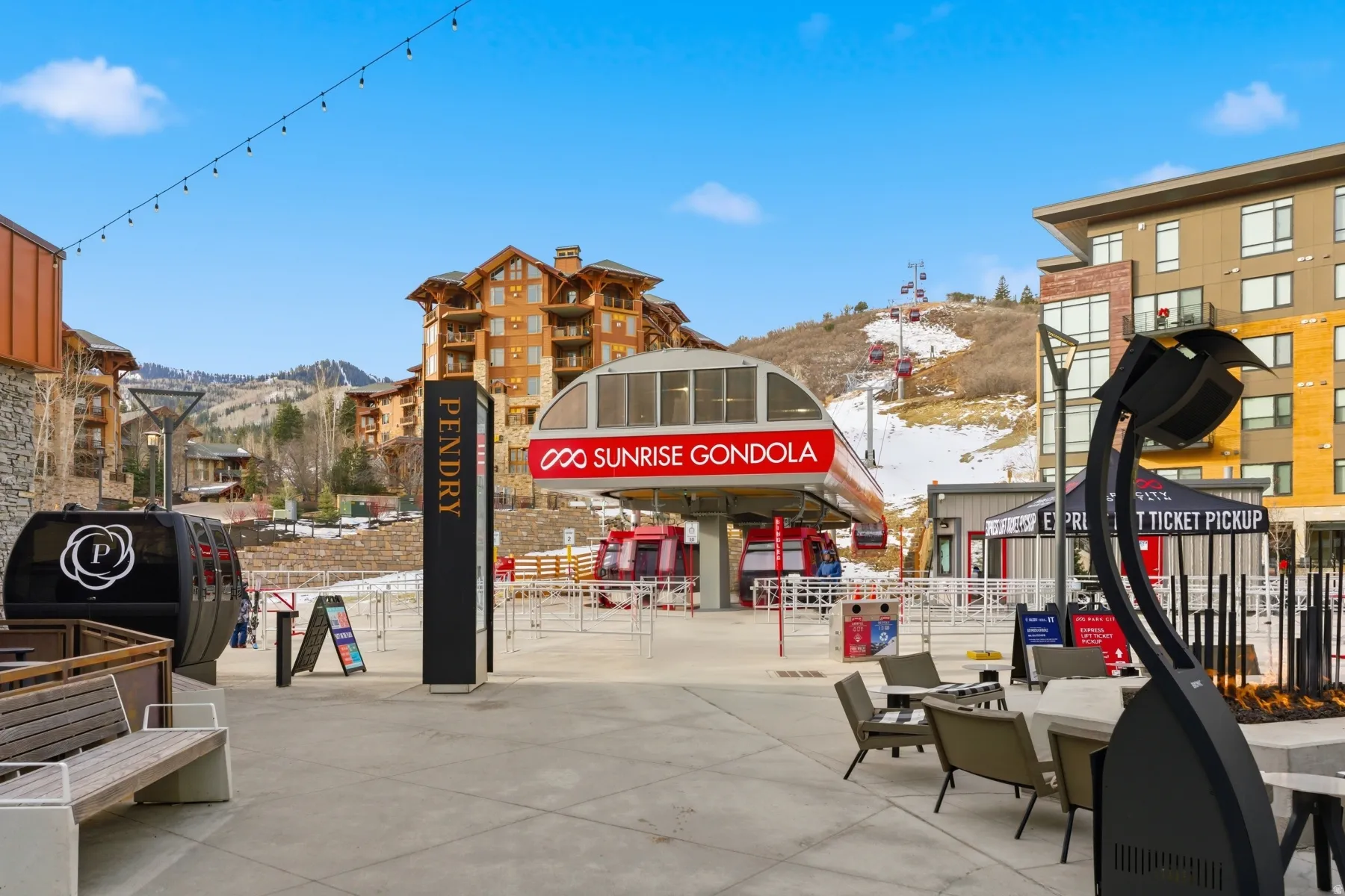 View of property's community featuring a mountain view