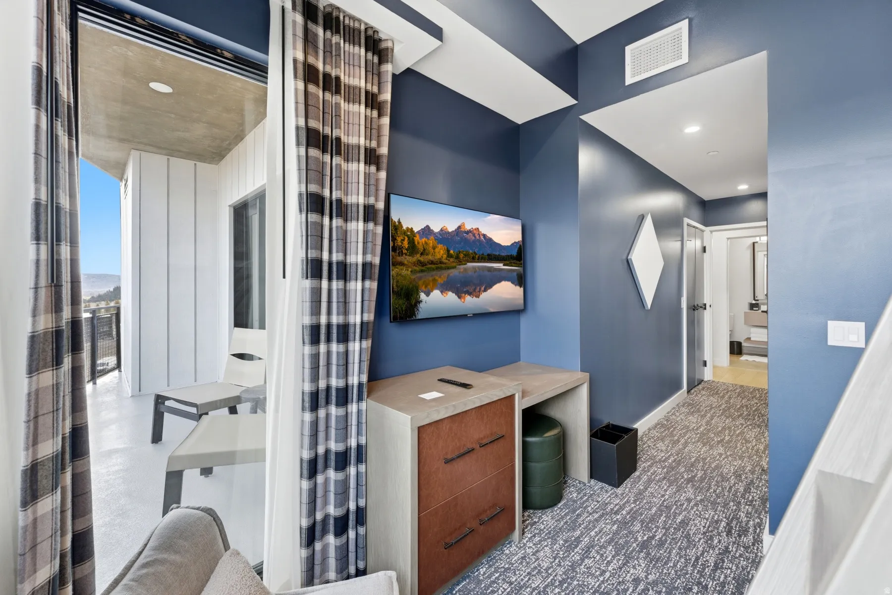 Corridor with recessed lighting