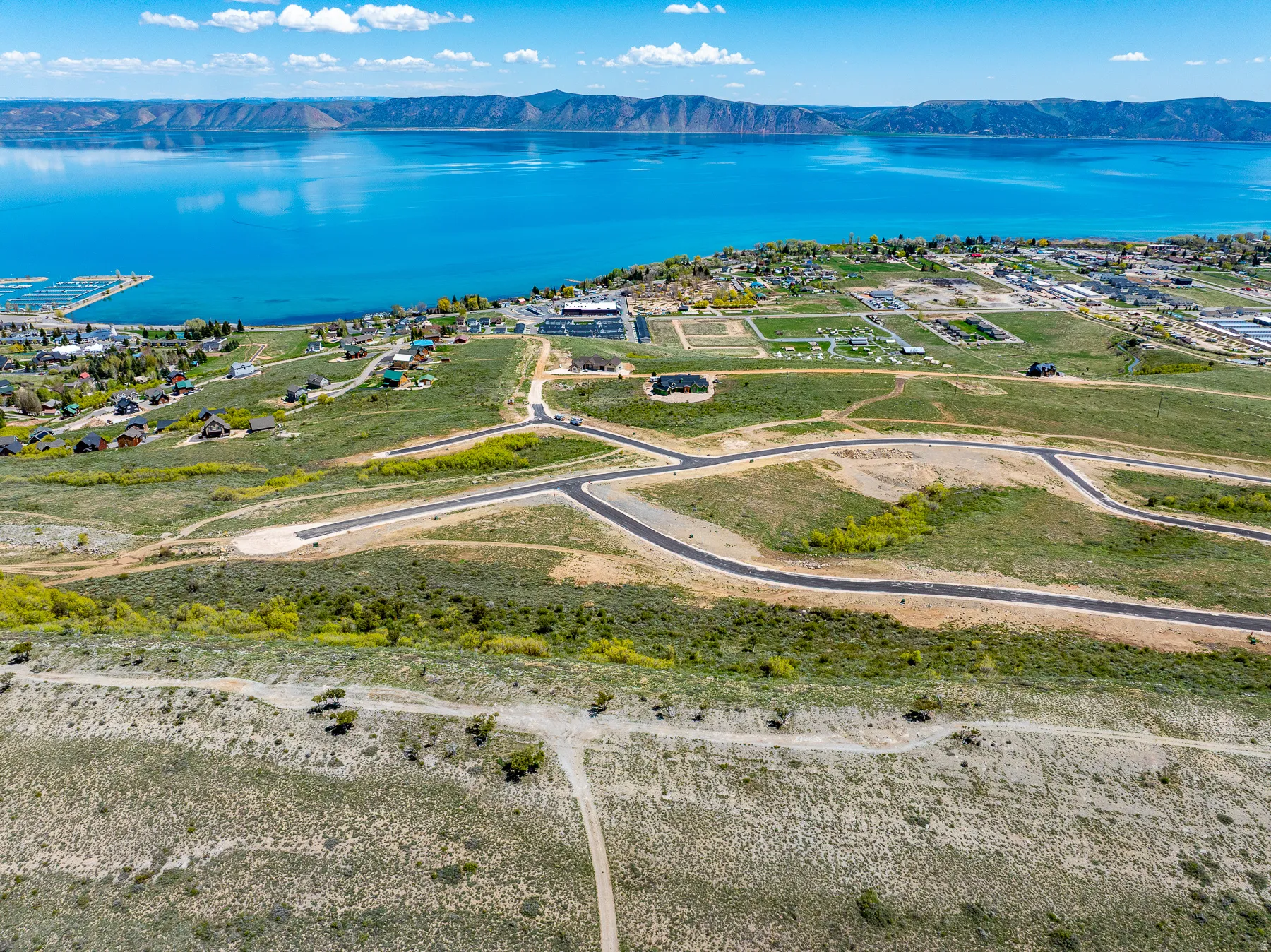 Bird's eye view of a water and mountain view
