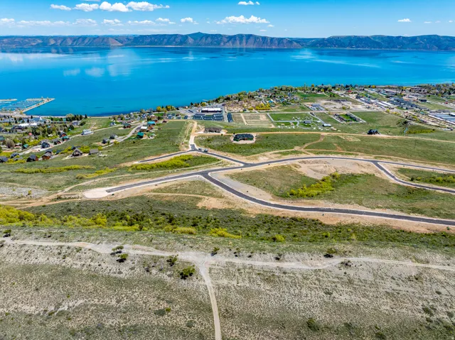 Bird's eye view of a water and mountain view