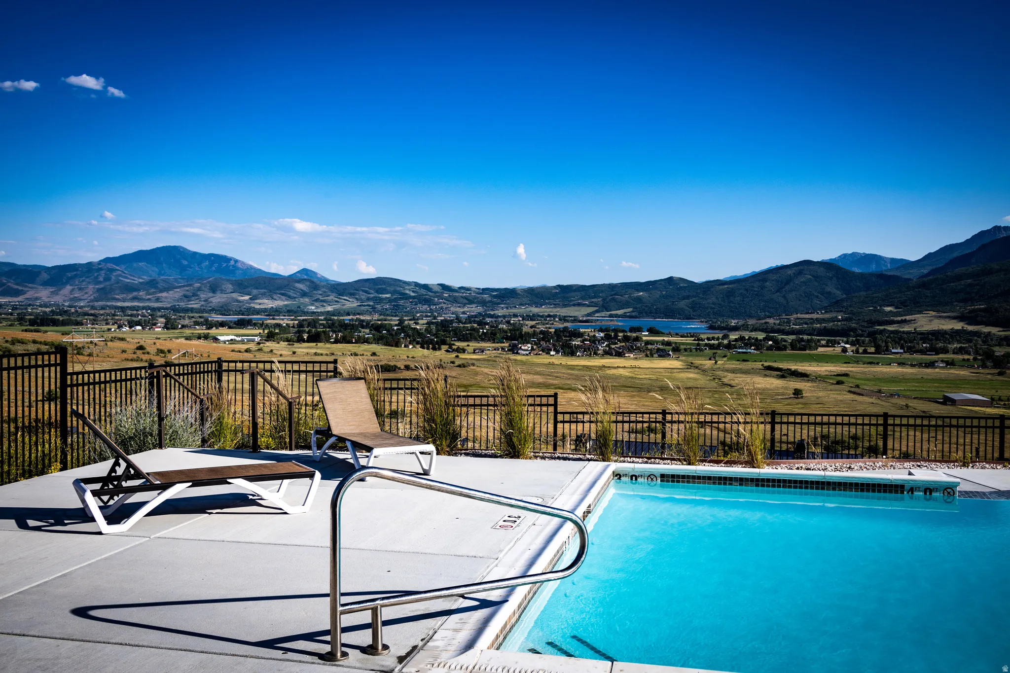 Incredible views of Pineview Reservoir and the surrounding valley and peaks.