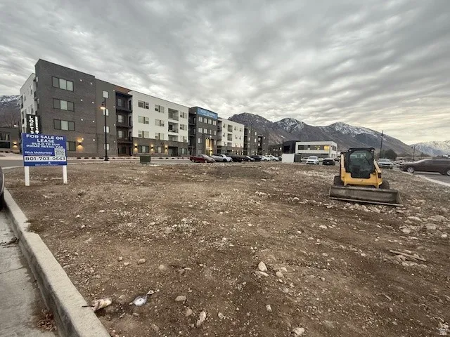 View of home's community with a mountain view