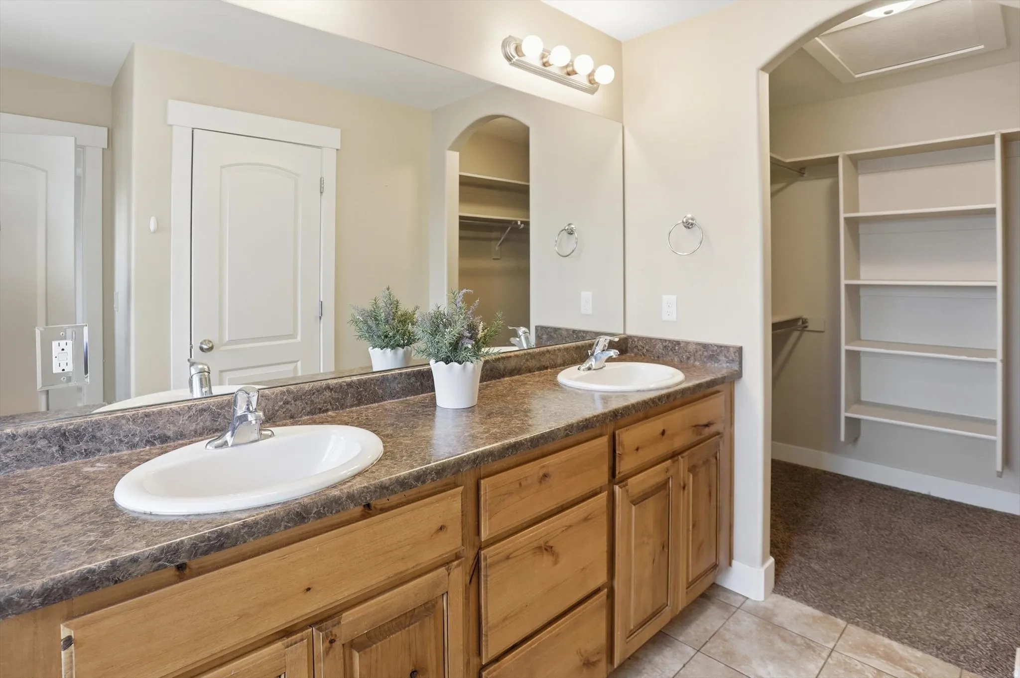 Primary ensuite bathroom
