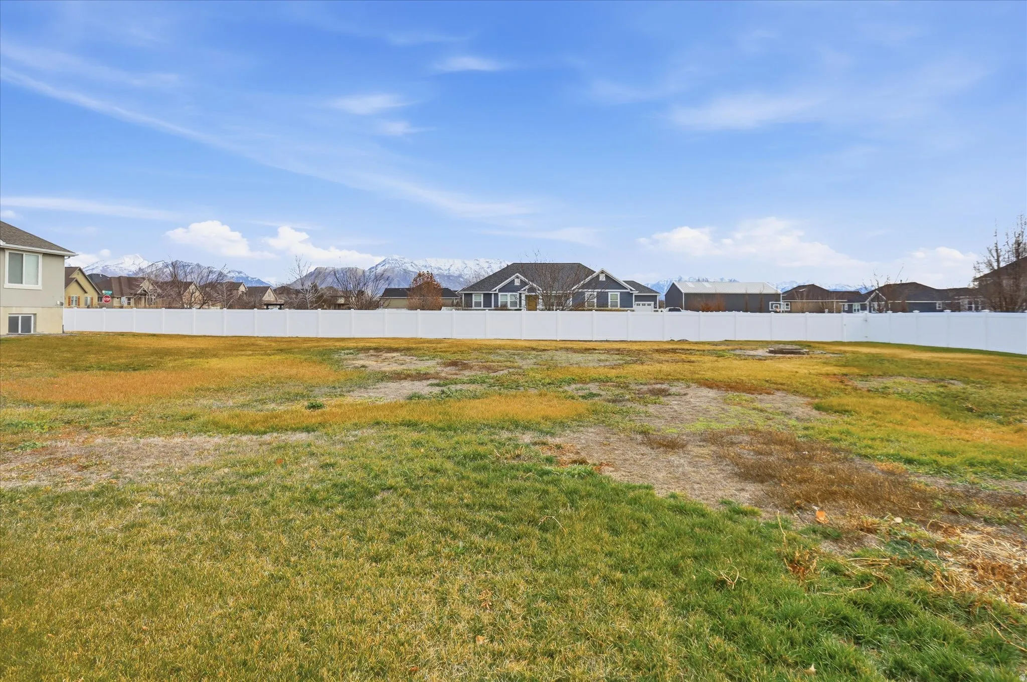 View of yard featuring a residential view
