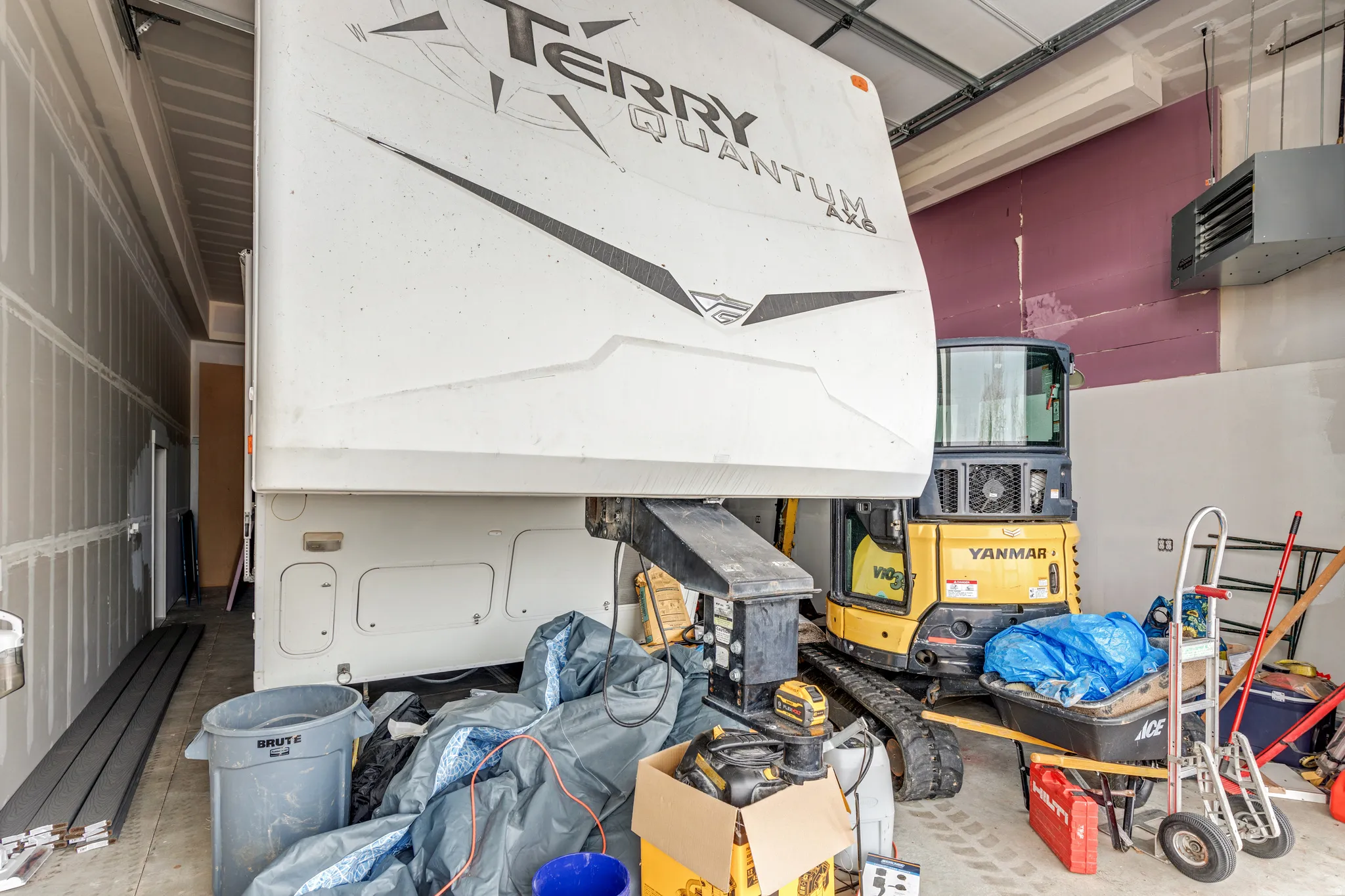 Garage with a heating unit