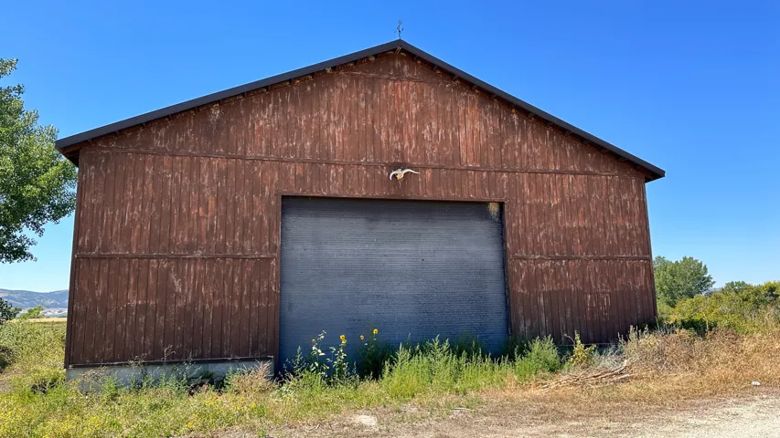 View of outdoor structure