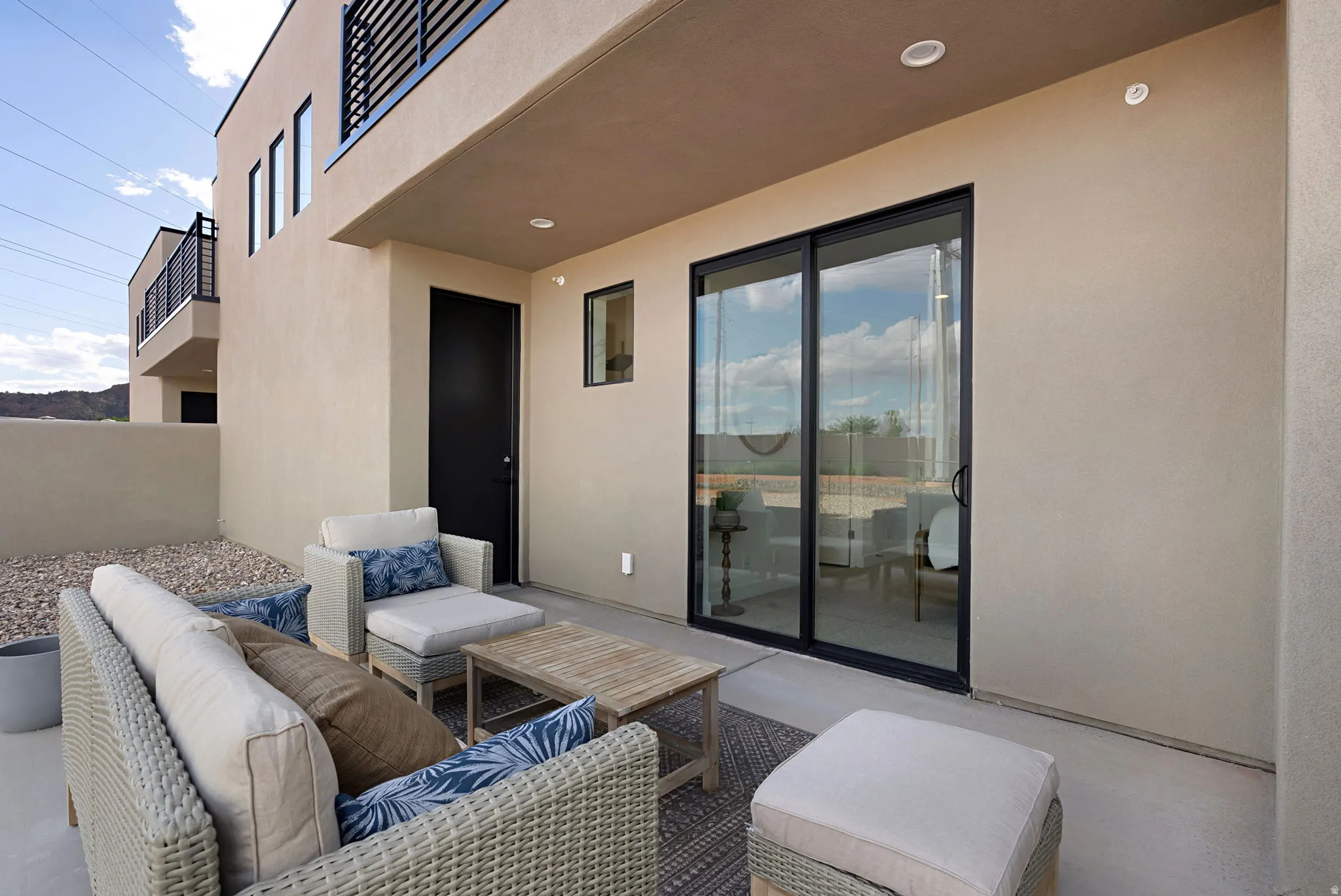 View of patio / terrace with an outdoor hangout area