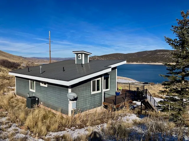 Guest House with view of Rockport Reservoir
