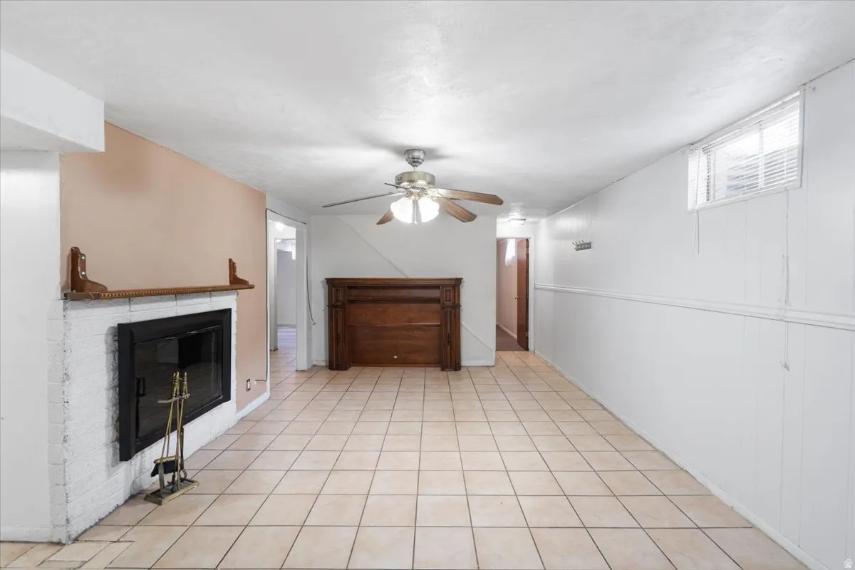 Spacious family room