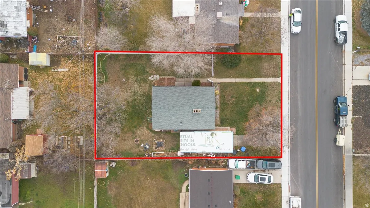 Birdseye view of property