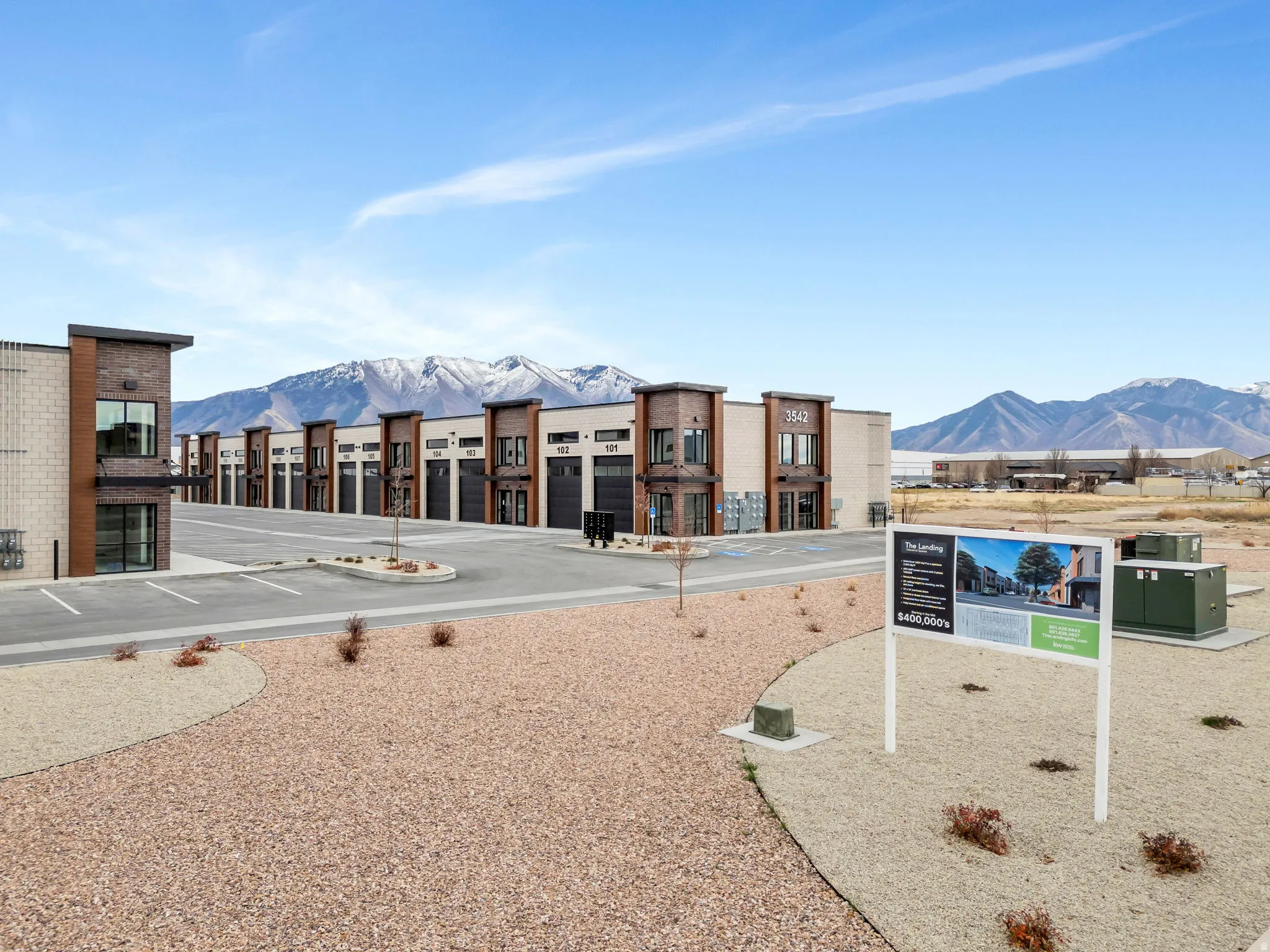 Surrounding community featuring a mountain view
