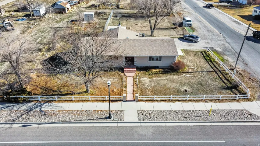 Aerial view of property and surrounding area