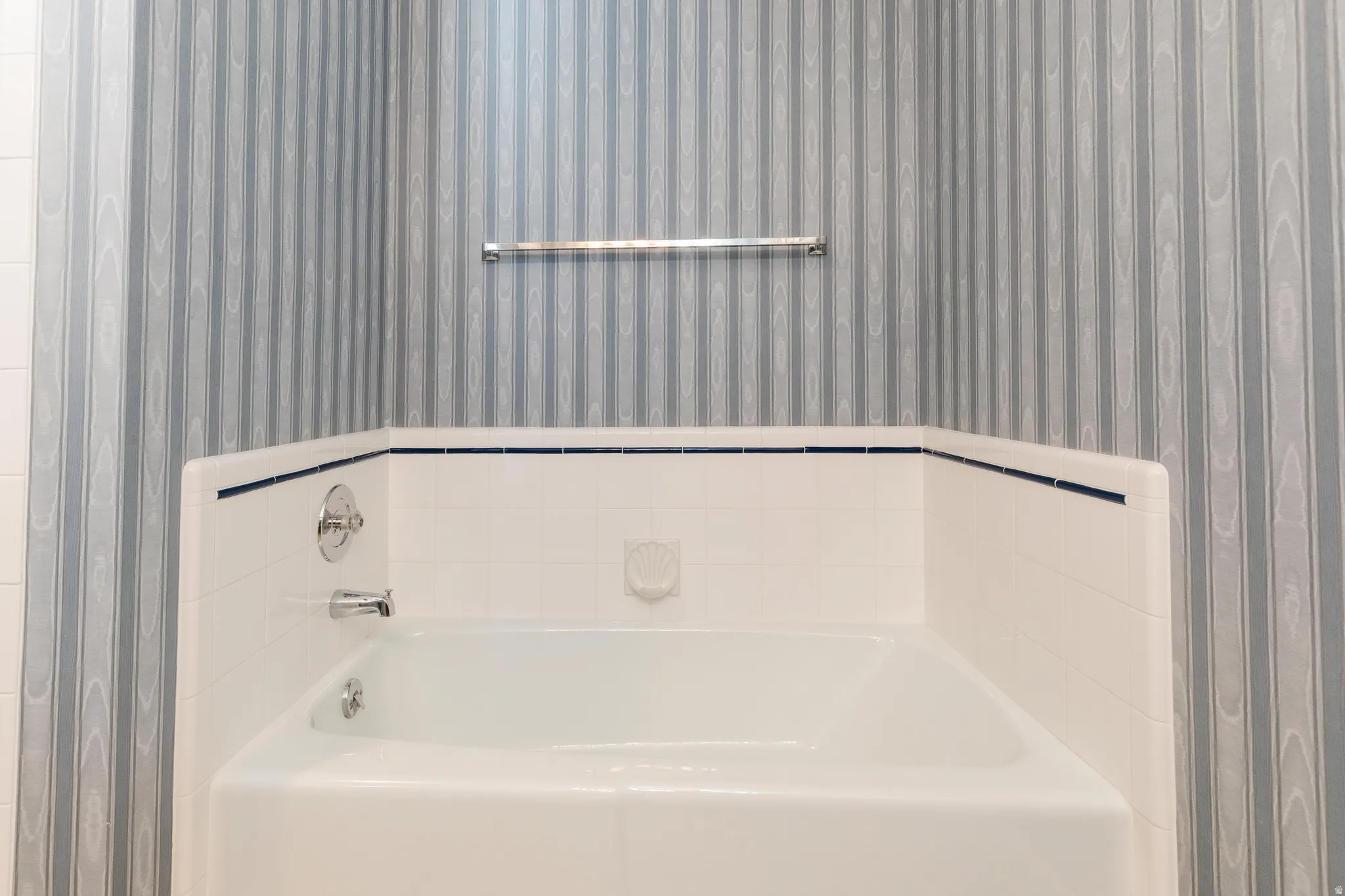 Bathroom featuring a garden tub