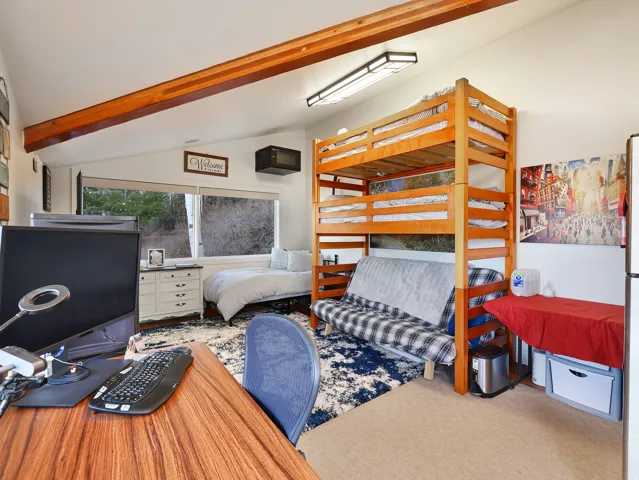 Bedroom with carpet
