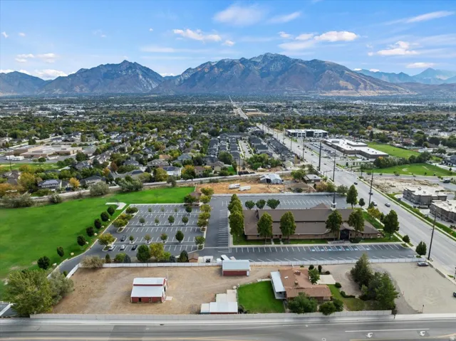 Bird's eye view of a mountain backdrop