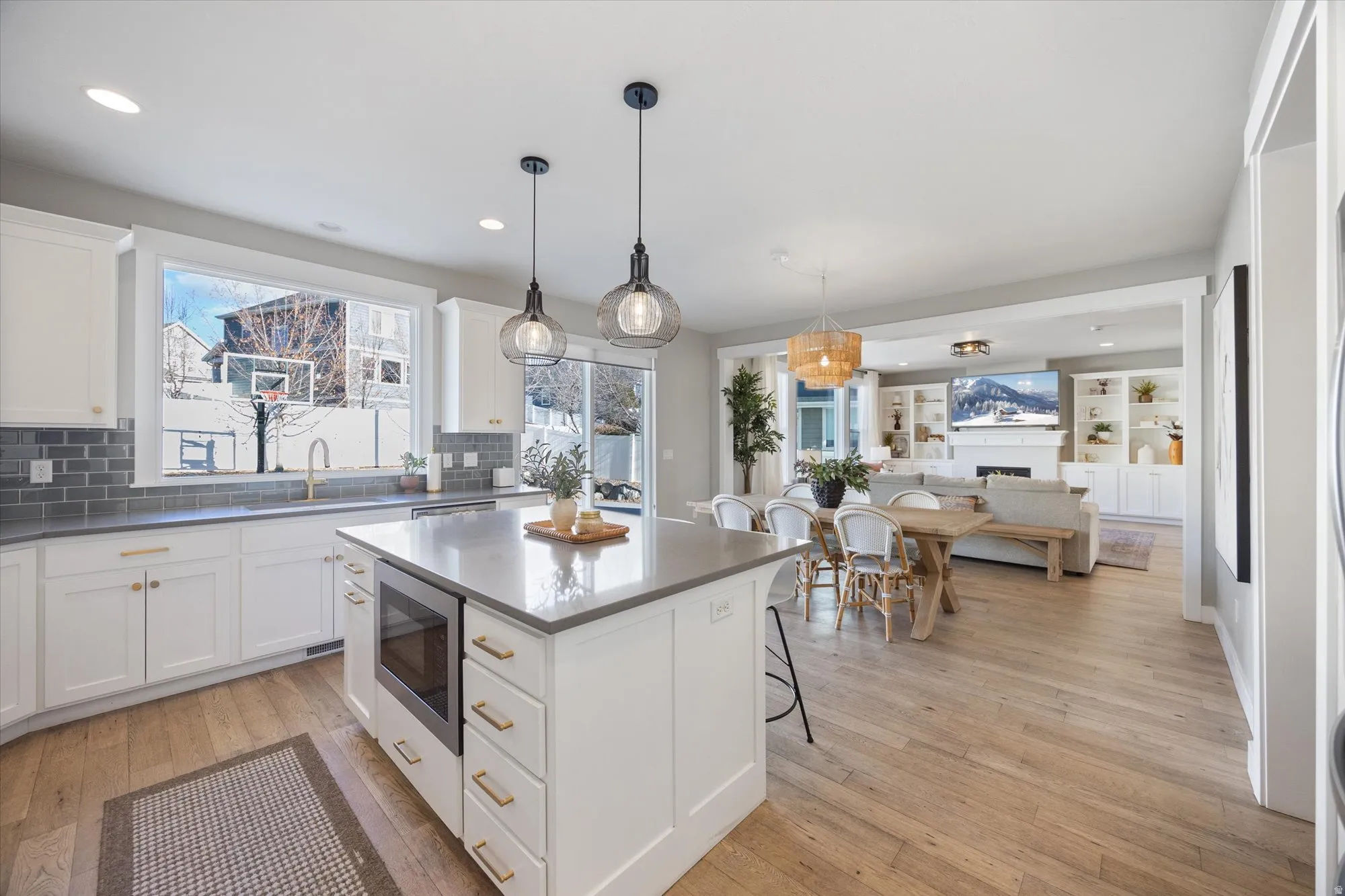 Open and easy flow for every living and entertaining