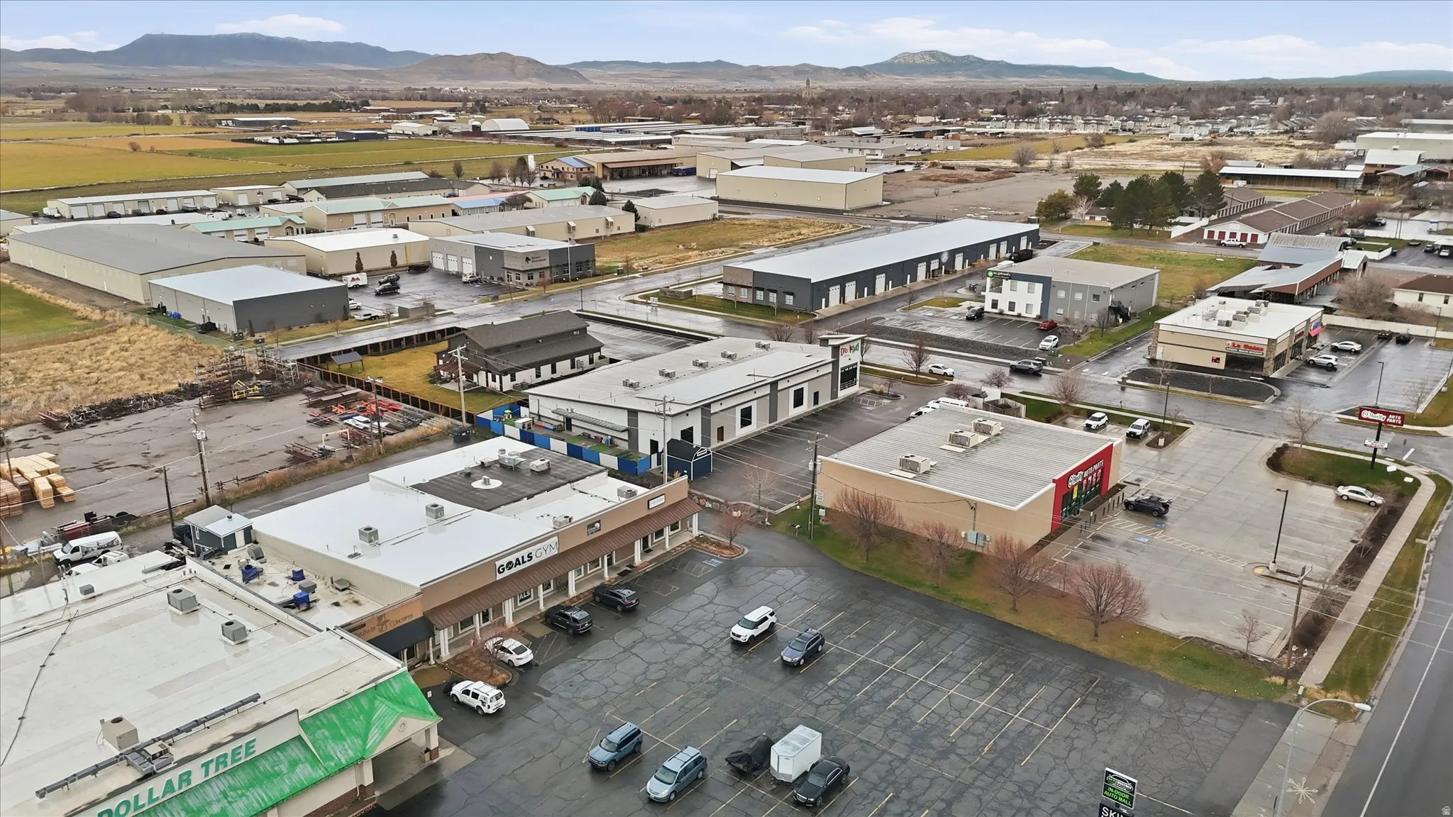 Bird's eye view of a mountain backdrop