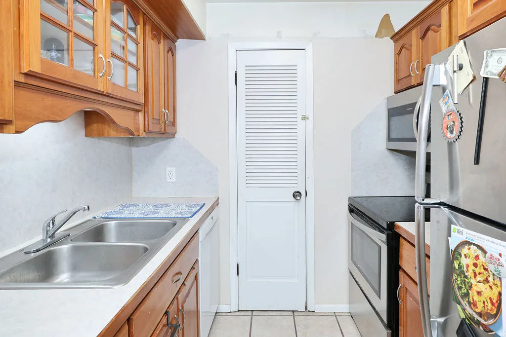 Fridge and oven included.