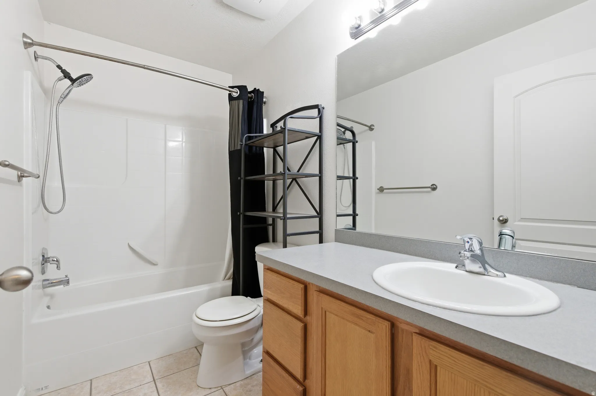 Full bathroom