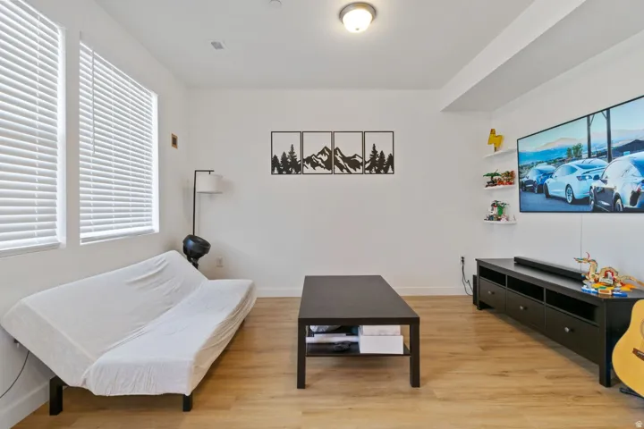 5227 W Reventon Dr #303, South Jordan, Utah 84009