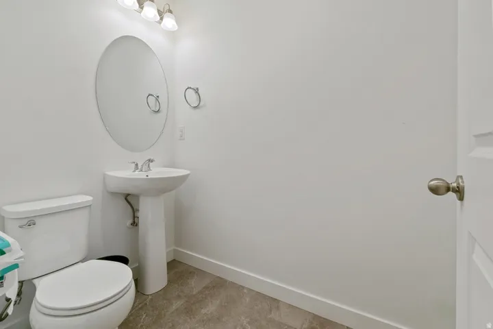 5227 W Reventon Dr #303, South Jordan, Utah 84009