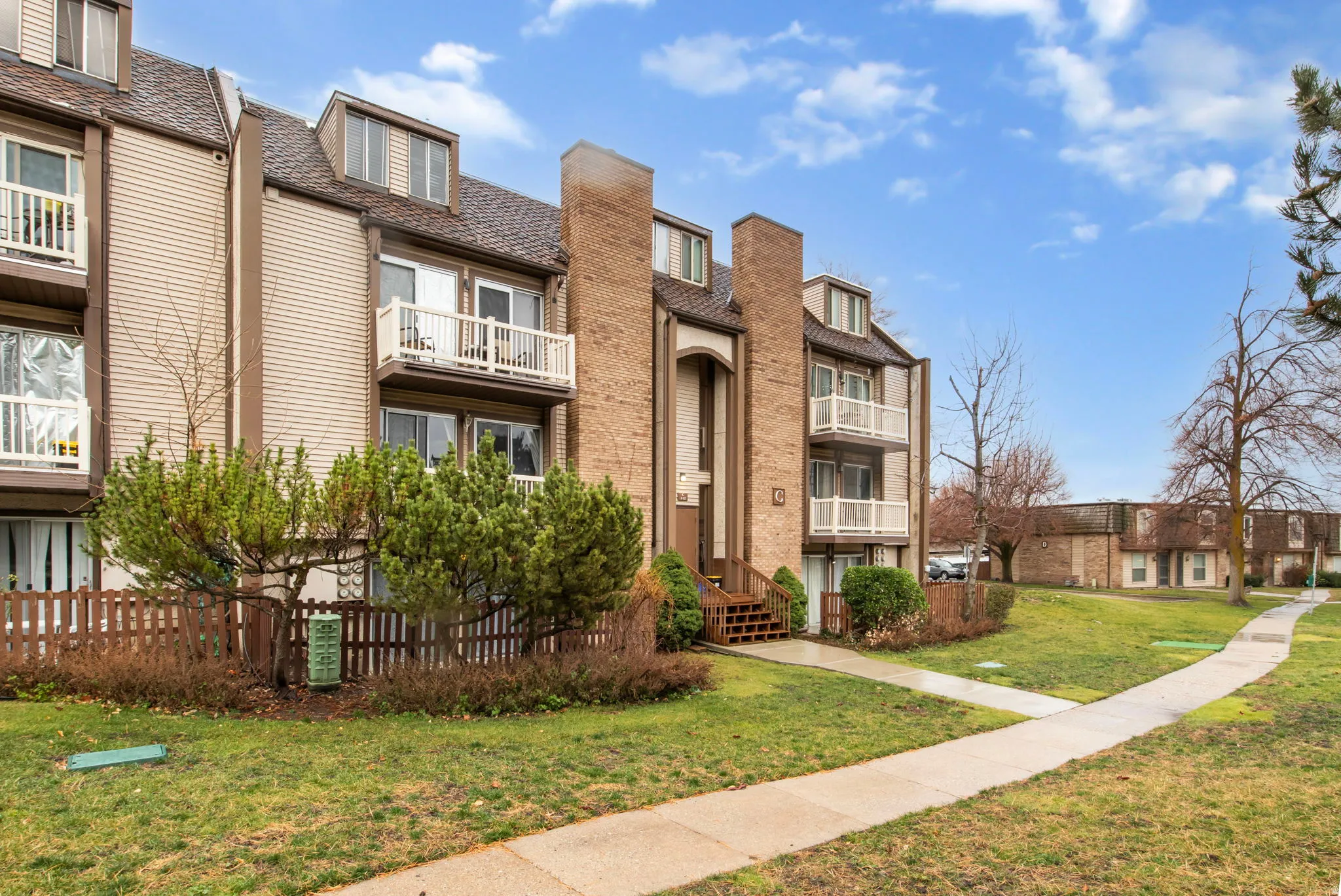 View of apartment building / complex