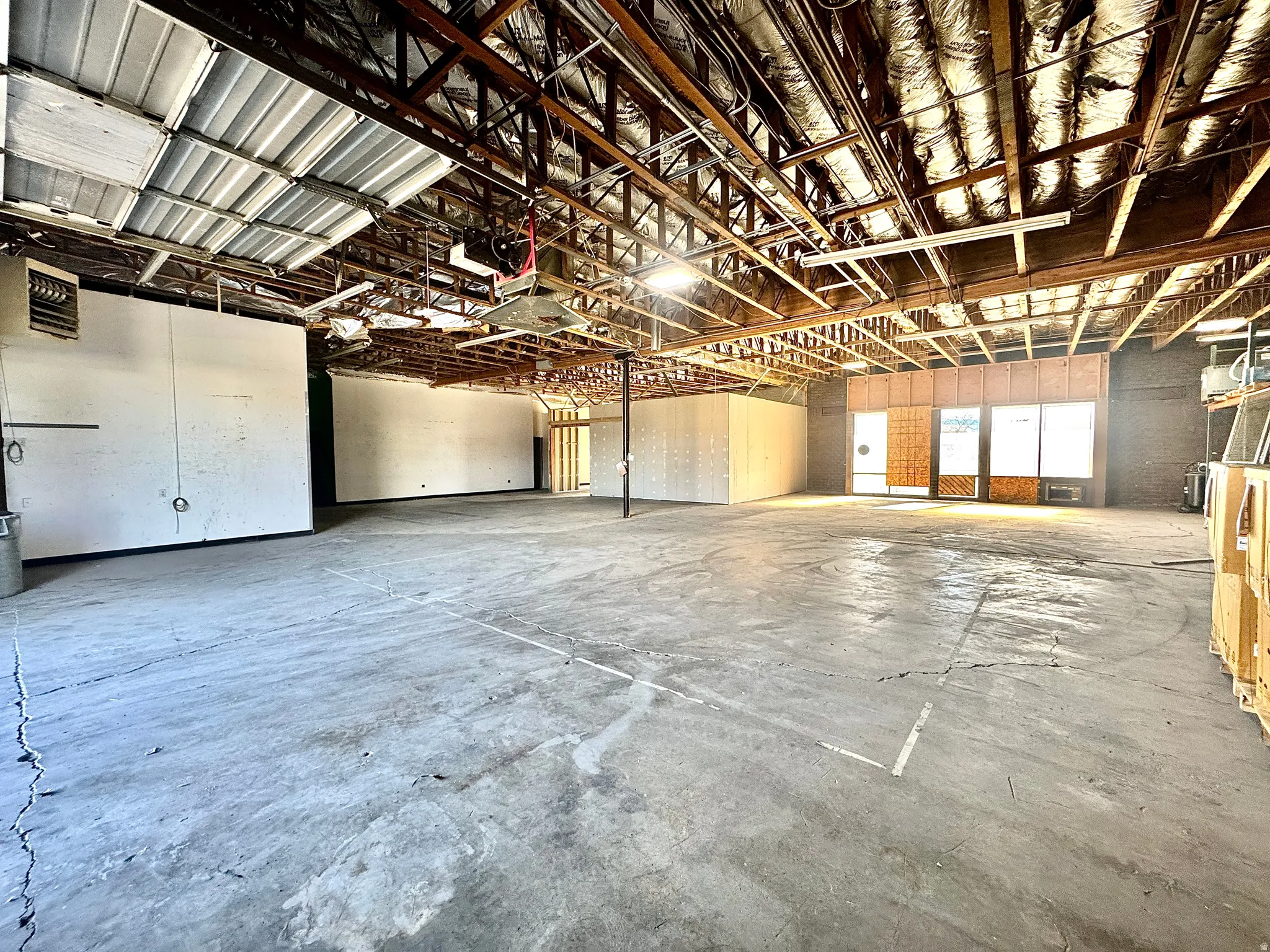 Garage with a heating unit