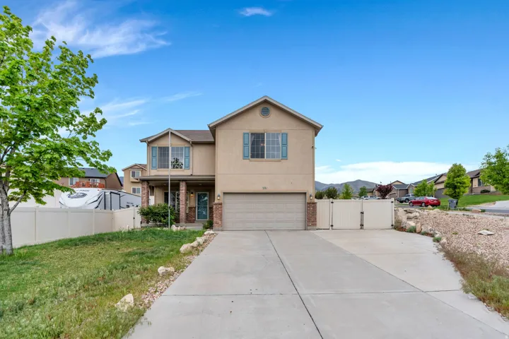 Traditional style 2-story home