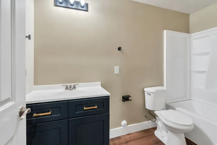Full bathroom in basement