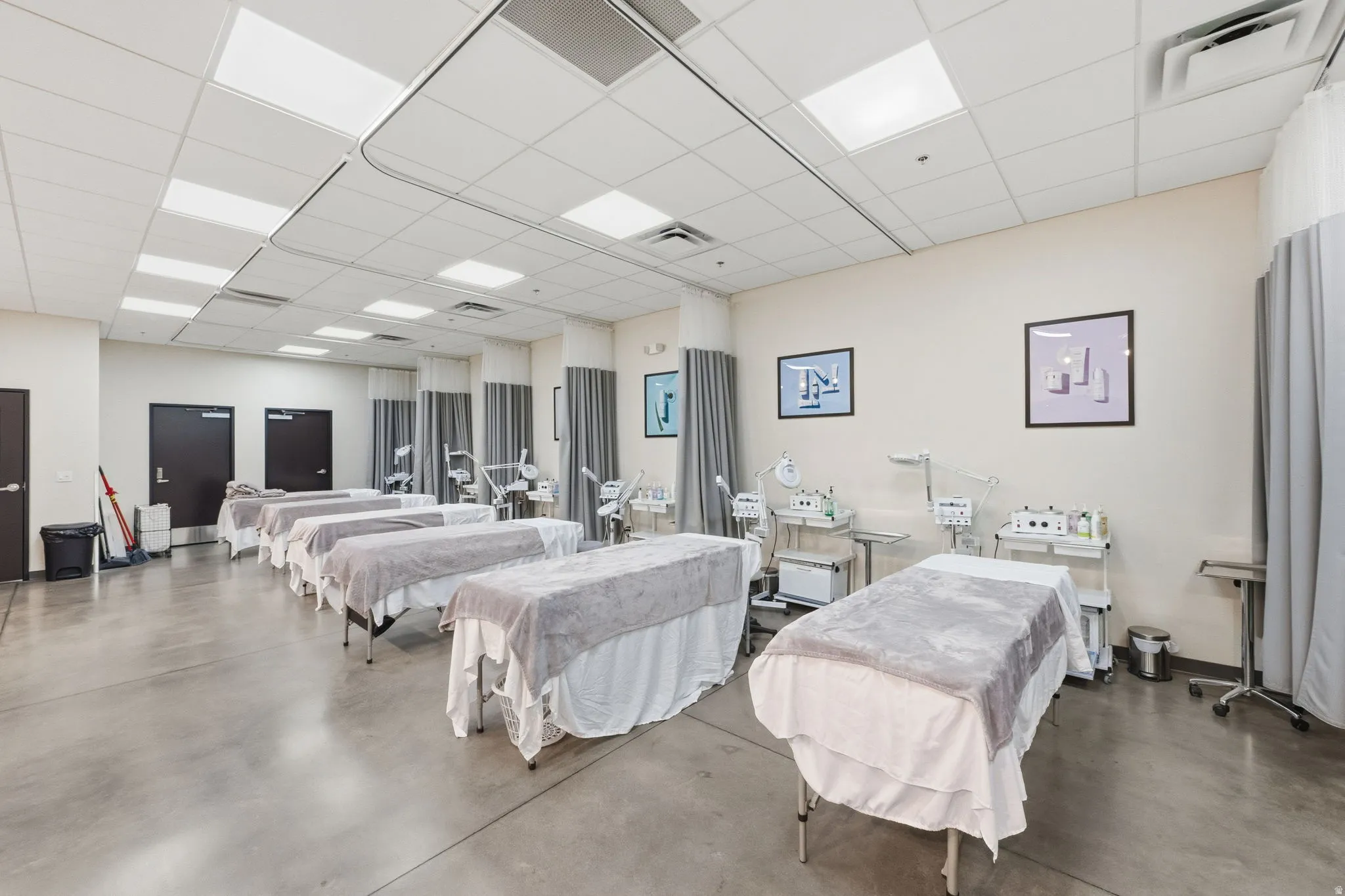 Miscellaneous room featuring a paneled ceiling