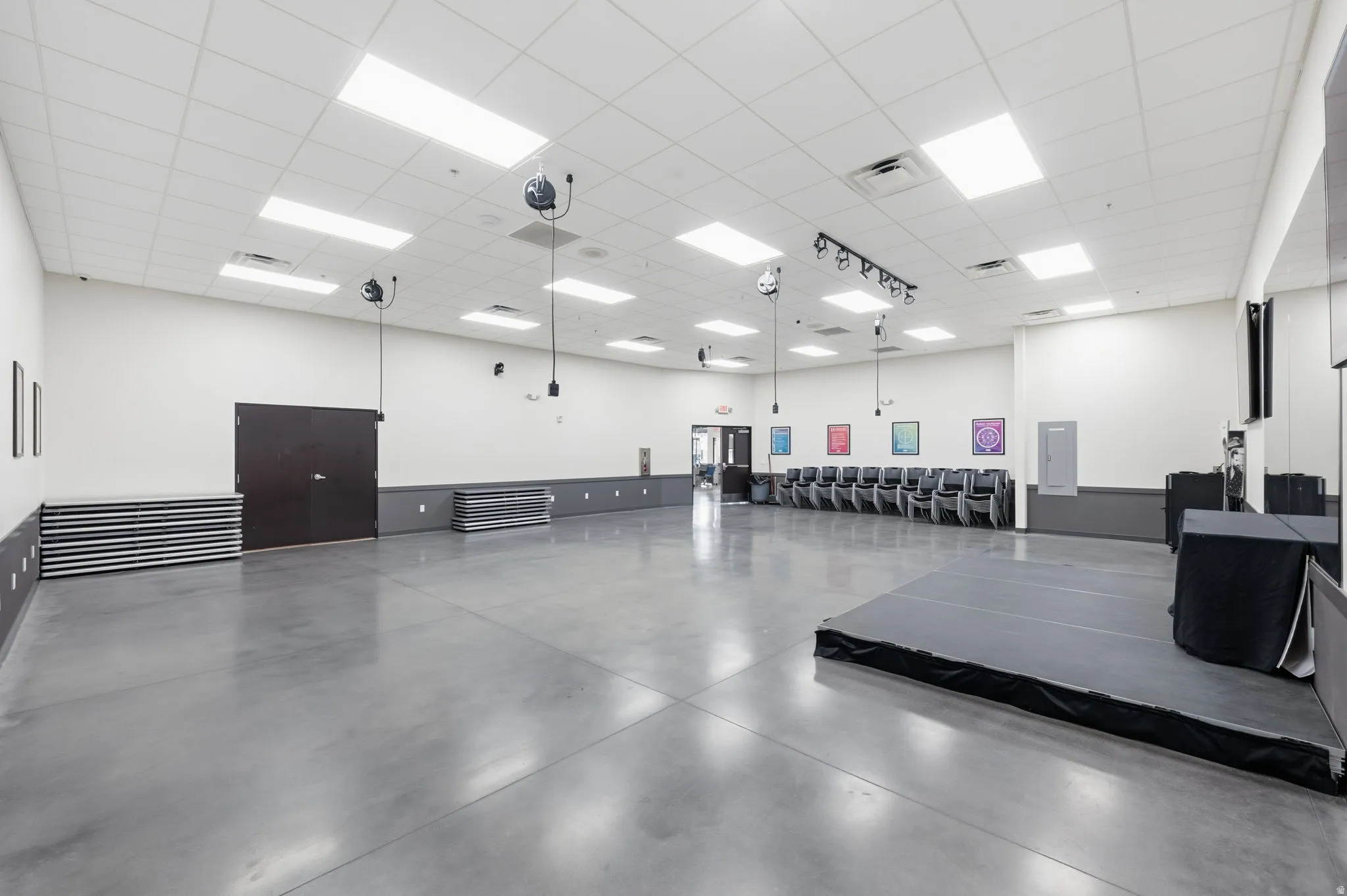 Misc room with a drop ceiling