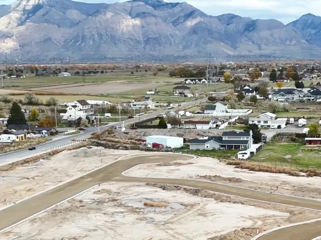 Bird's eye view of a mountain backdrop
