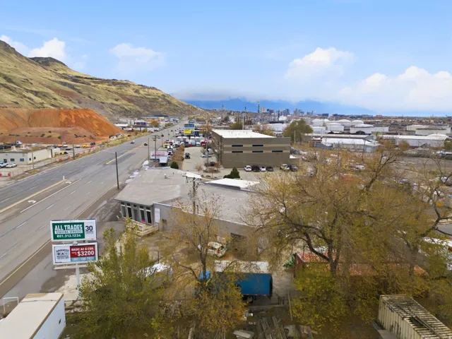 View of urban area with a mountainous background