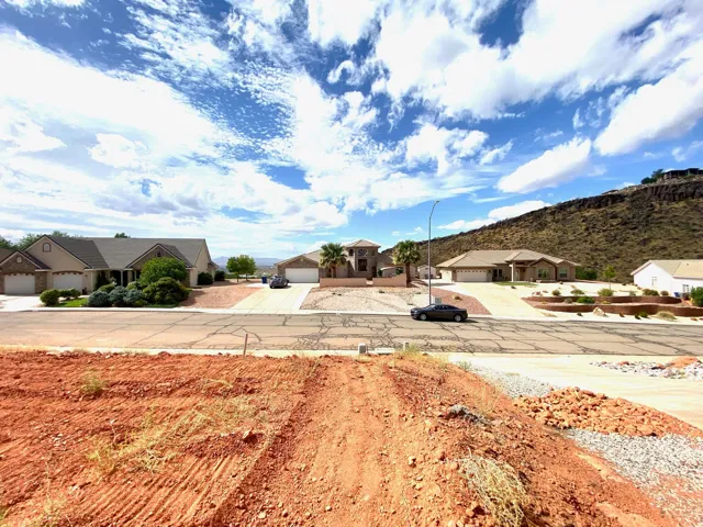 View of yard featuring a residential view