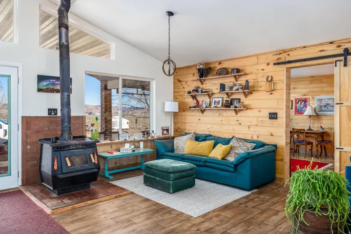 2416 N Waunita Ave, Kanab, Utah 84741