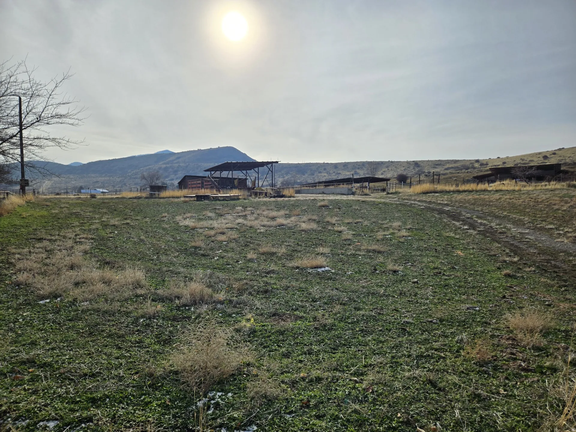 View of yard with a mountain view and a view of countryside