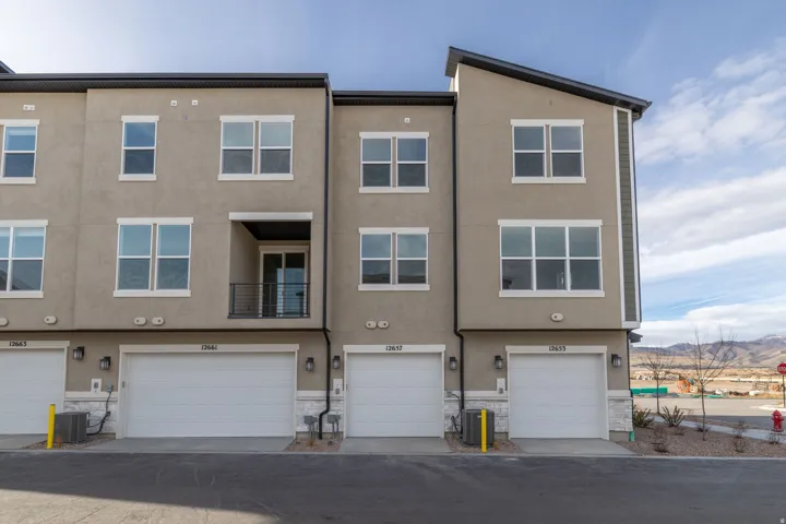12657 Dansie Oaks Dr #300, Herriman, Utah 84096