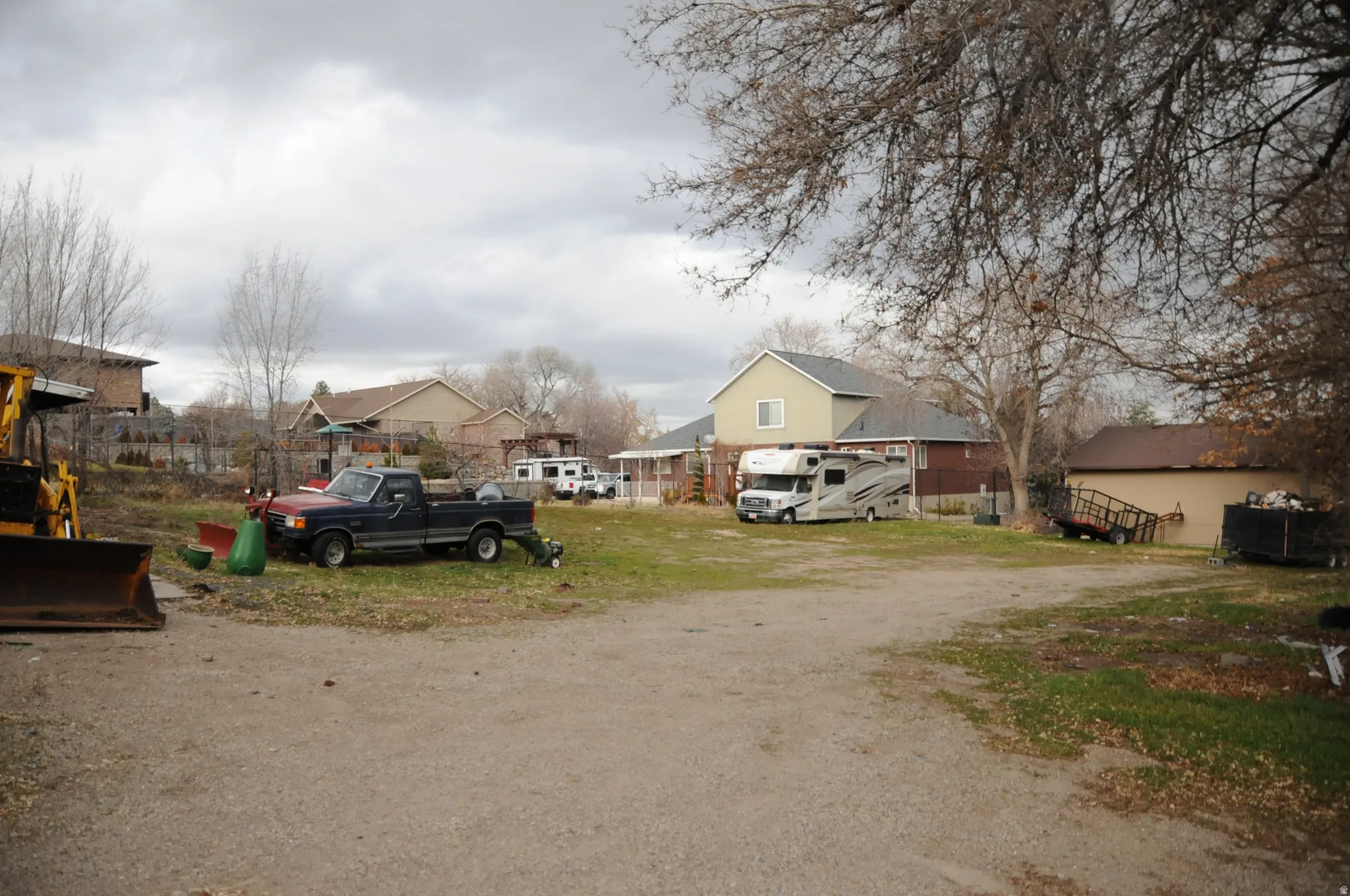 View of dirt / gravel road