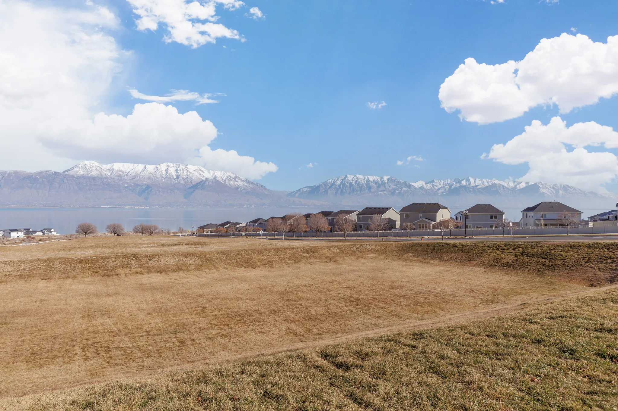 View of mountain background and surrounding area featuring the property neighborhood.