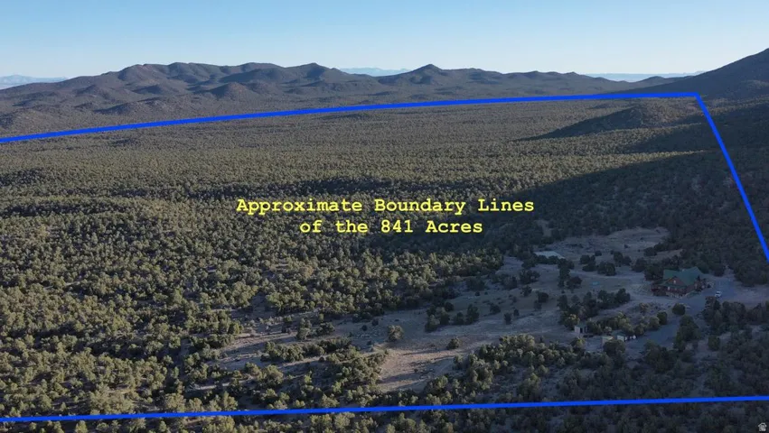 Expansive 841-acre land offering significant undeveloped acreage and mountainous terrain